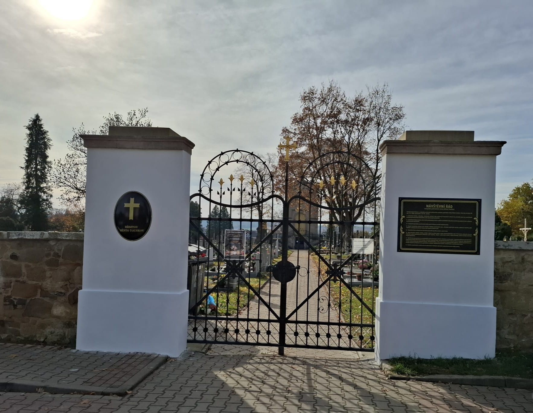Hrobové značení a řády veřejných pohřebišť